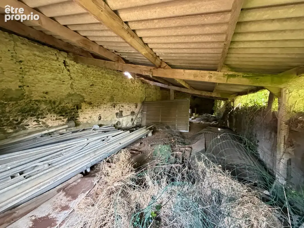 Belle propriété en pierre avec dépendances à rénover - photo 20