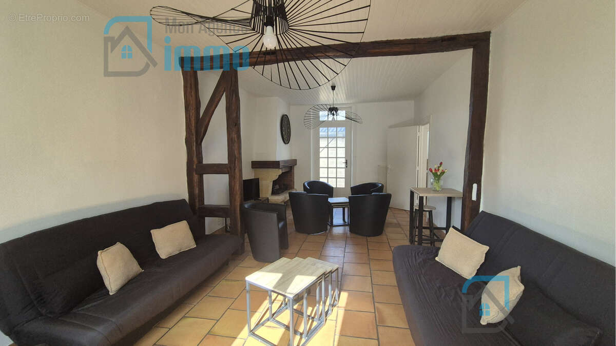Bourges (18) - Maison familiale 5 chambres - photo 2
