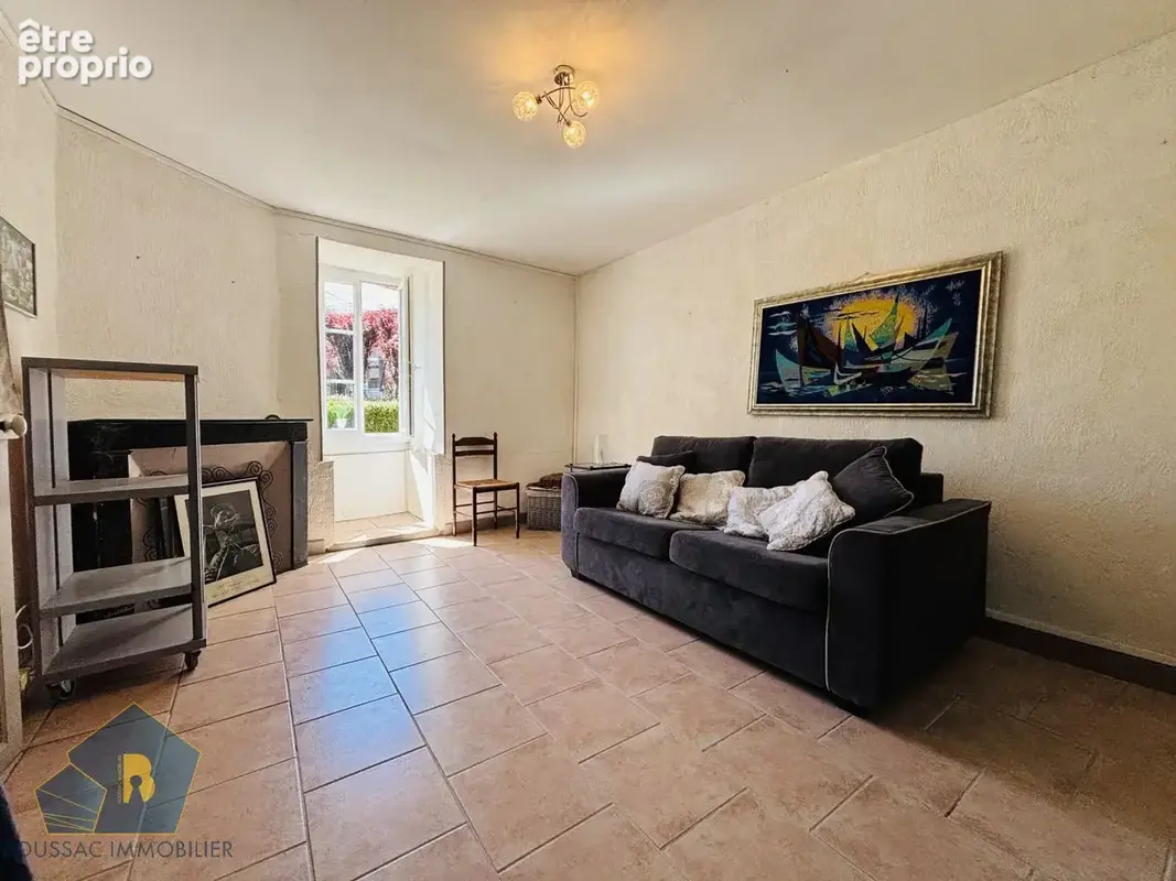 Maison 55 m² à Saint-Pierre-Le-Bost  - photo 5