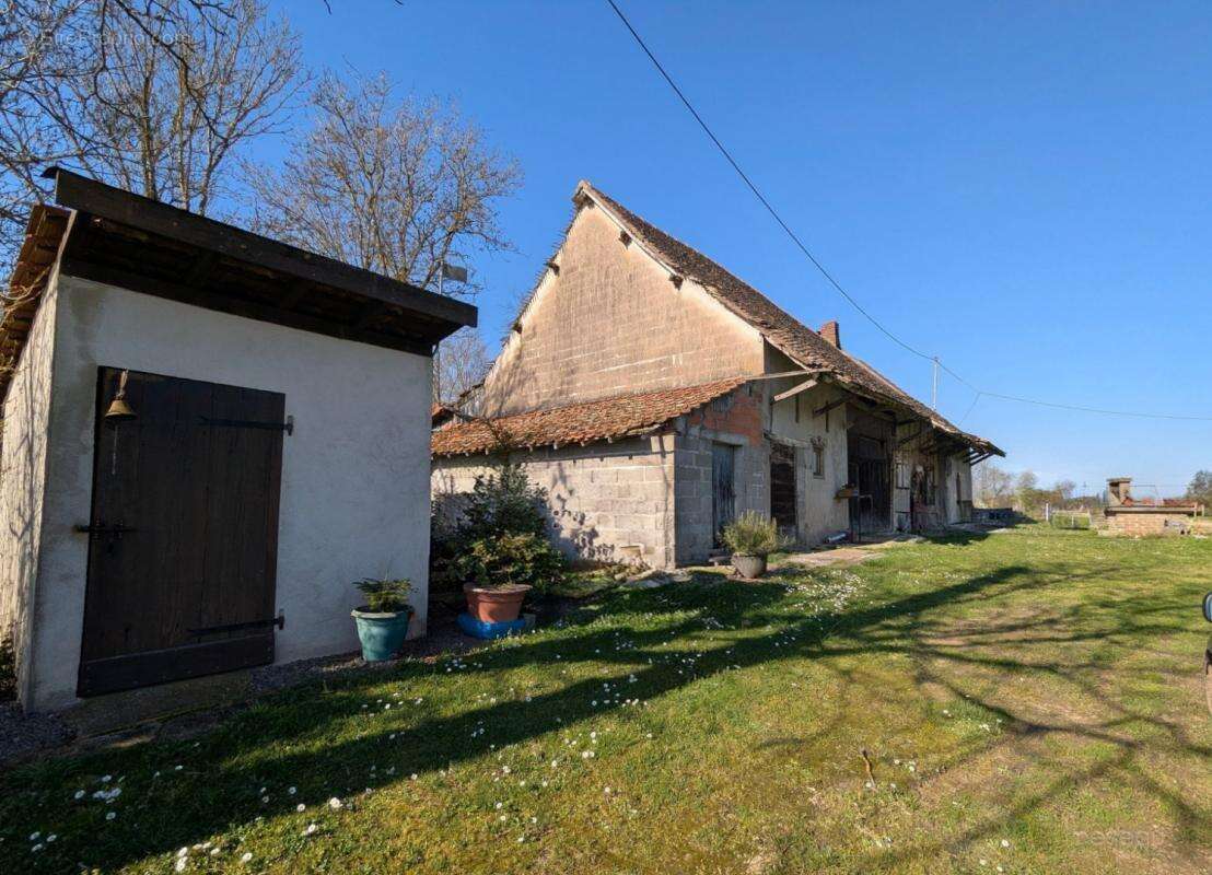 Maison à SAINT-BONNET-EN-BRESSE
