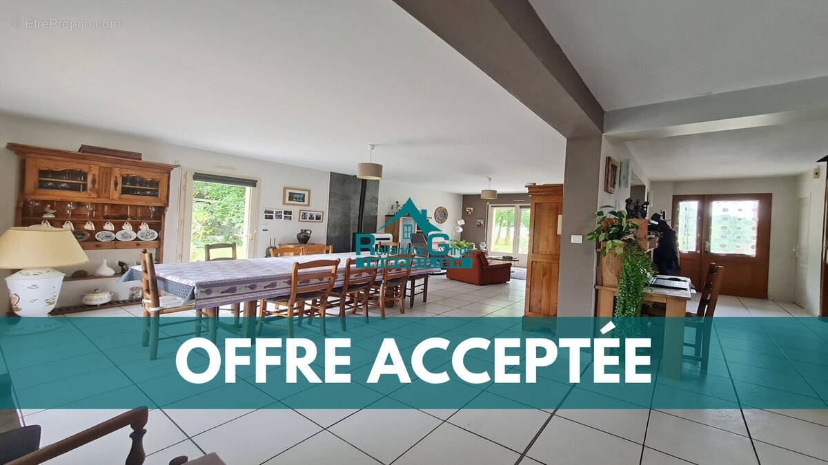 Maison à MEZIERES-SUR-COUESNON