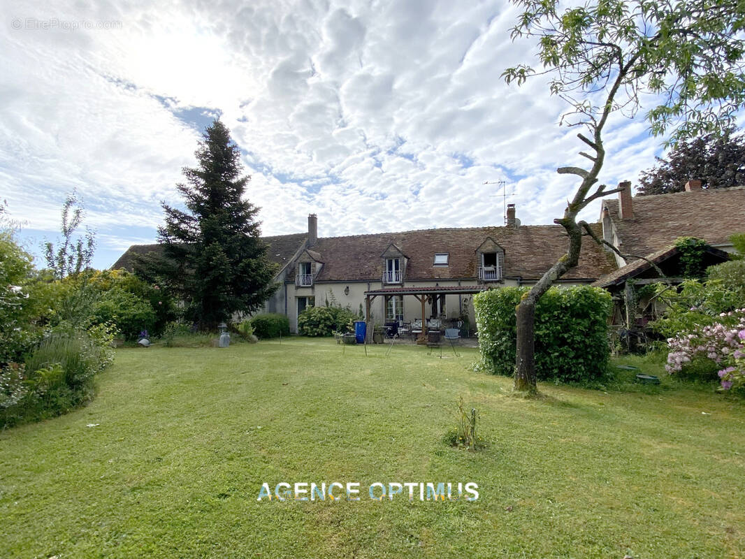Maison à PONT-SUR-YONNE