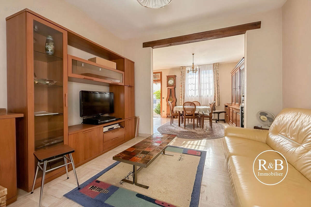 Maison à LES CLAYES-SOUS-BOIS