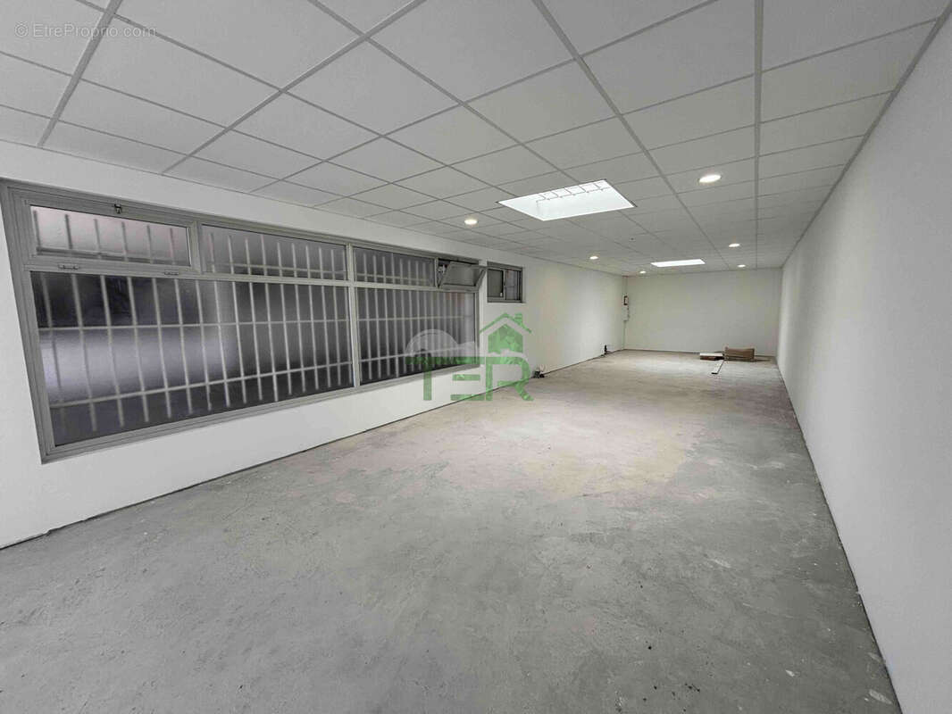 Commerce 82 m² à Montpellier  - photo 3