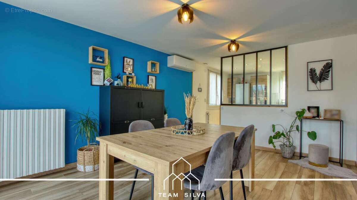 Maison à ROUSSILLON