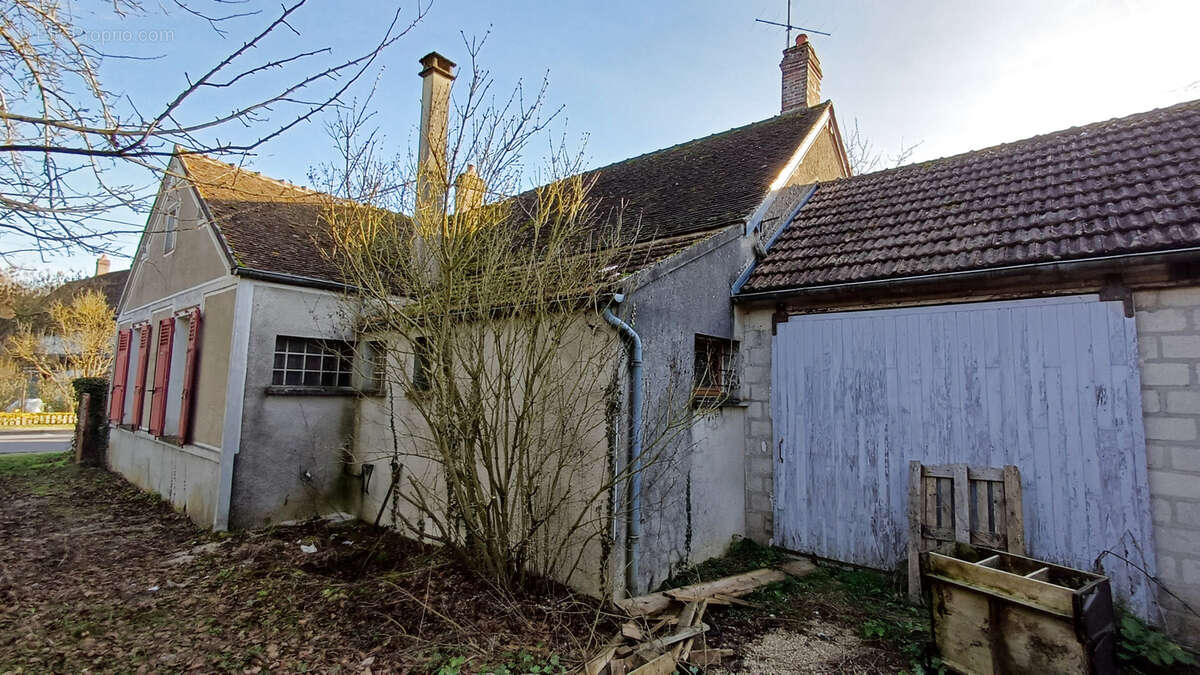 Maison à NOYEN-SUR-SEINE