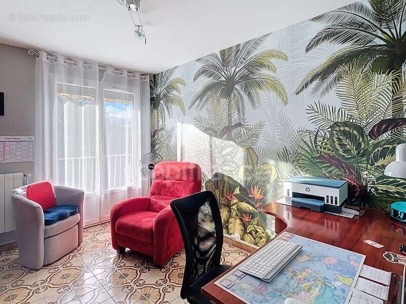 VALENCE (26200), à vendre en Viager Occupé , Maison jumelée 6 pièces avec jardin privatif. Nombreuses prestations - photo 4