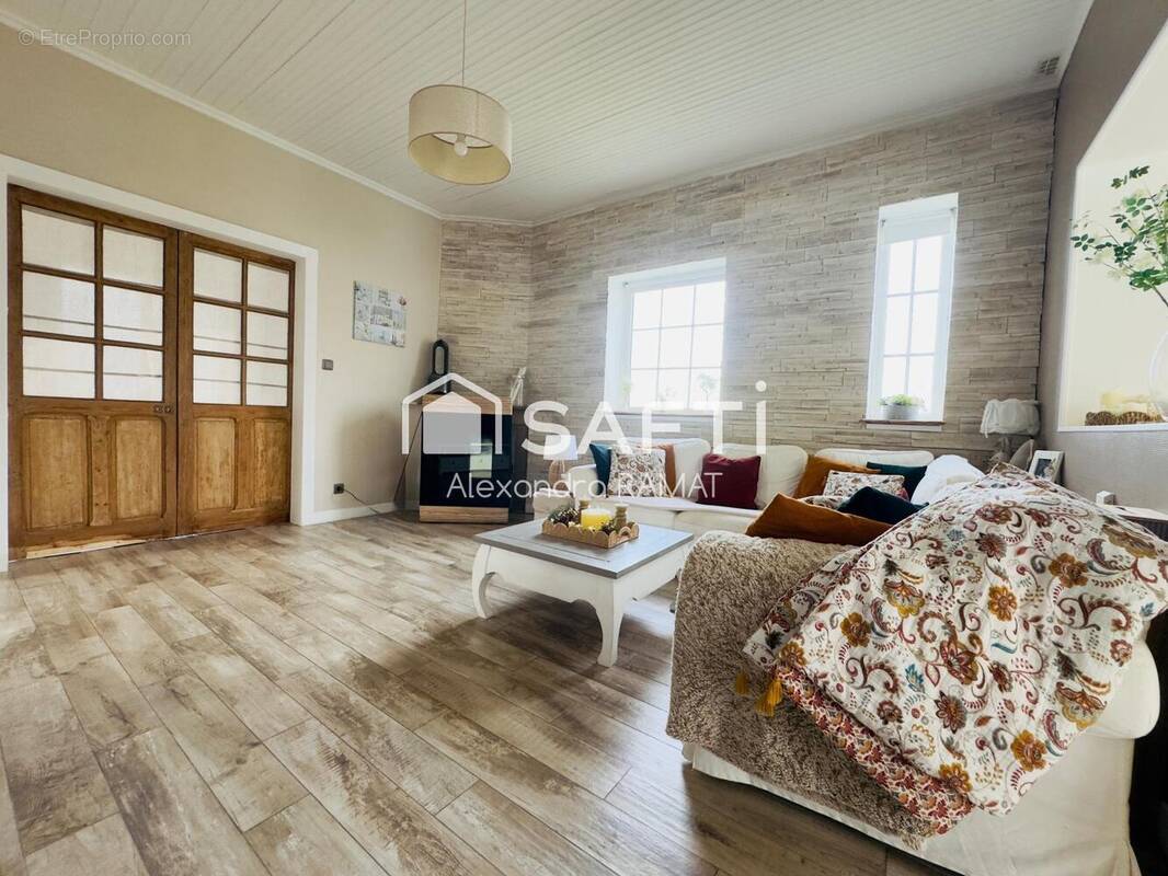 Photo 1 - Maison à ANZIN-SAINT-AUBIN