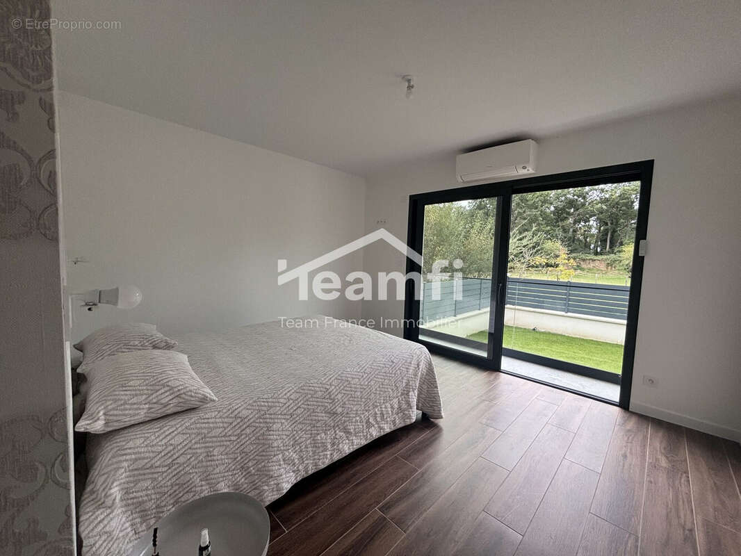 Maison à SAINT-JEAN-DE-BRAYE