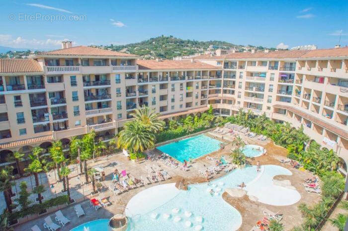 Autre à CANNES