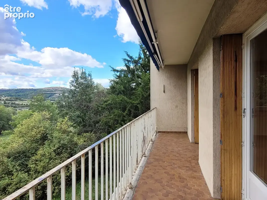 Appartement T3 de 72 m² avec balcon, garage et cave, Proche centre-ville - photo 2