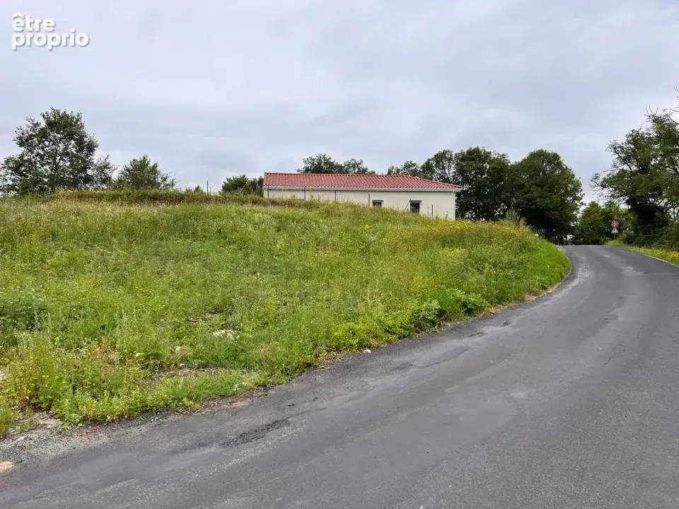 Terrain à AURILLAC
