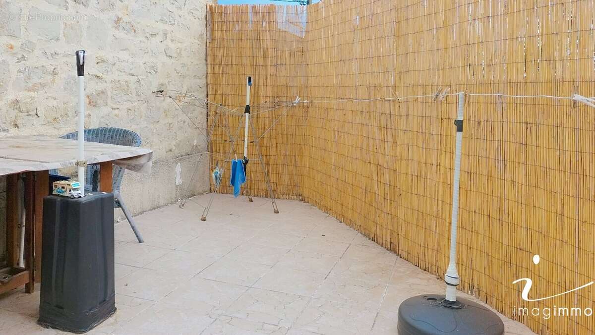 Maison à COURNONSEC