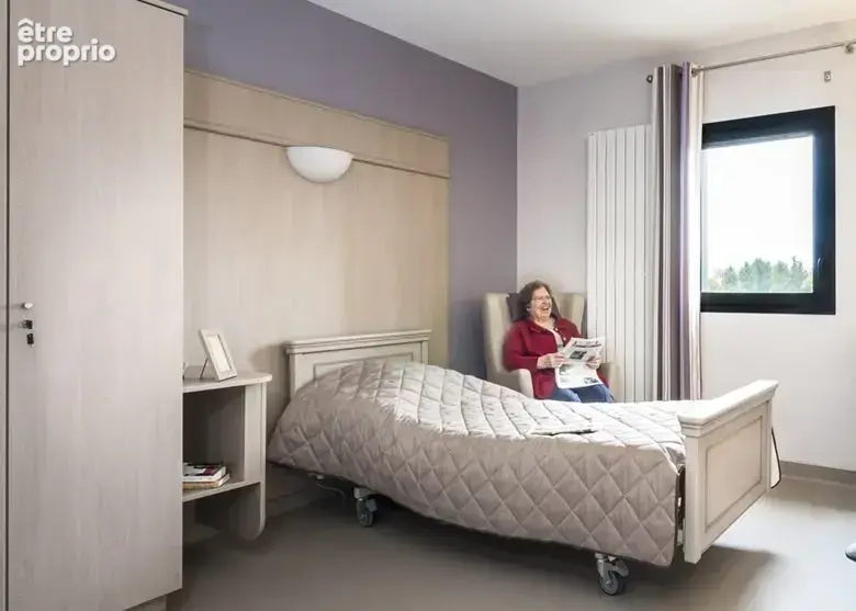 INVESTISSEMENT LOCATIF  Saint-Denis-de-l'Hôtel  Résidence EHPAD du Port - 7,8% de rentabilité - photo 2