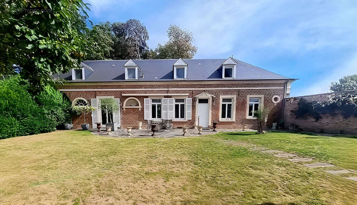 Maison à CROUY-SAINT-PIERRE