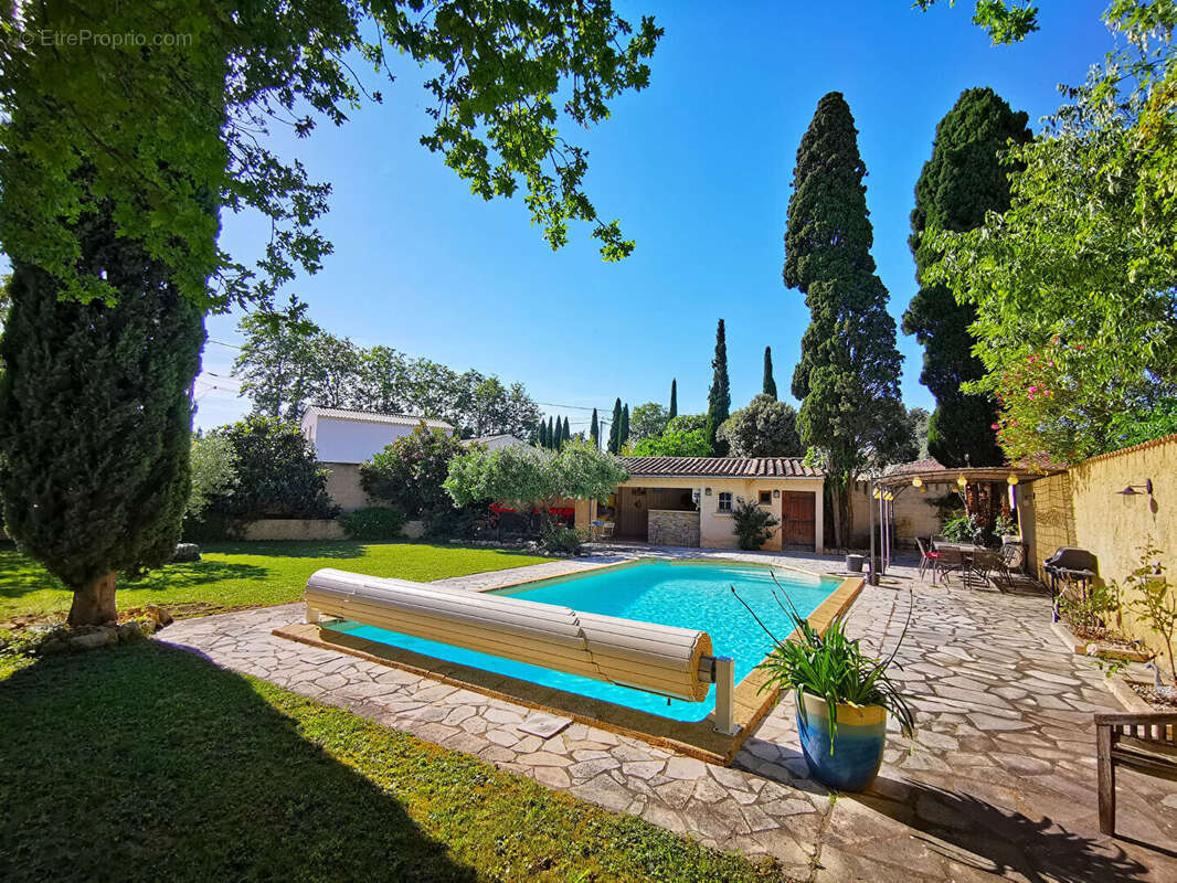 Maison 8 pièces de 214 m² sur 1556 m² de terrain avec studio, piscine et garage - photo 15