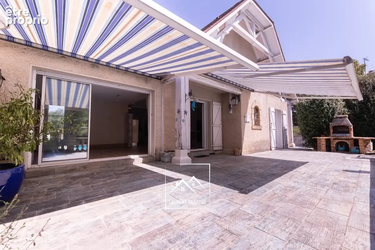PAU (64) –  À VENDRE - Maison familiale de 213 m² - 5 chambres, bureau et piscine - photo 3