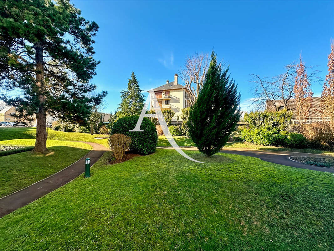 Appartement à BOIS-D'ARCY