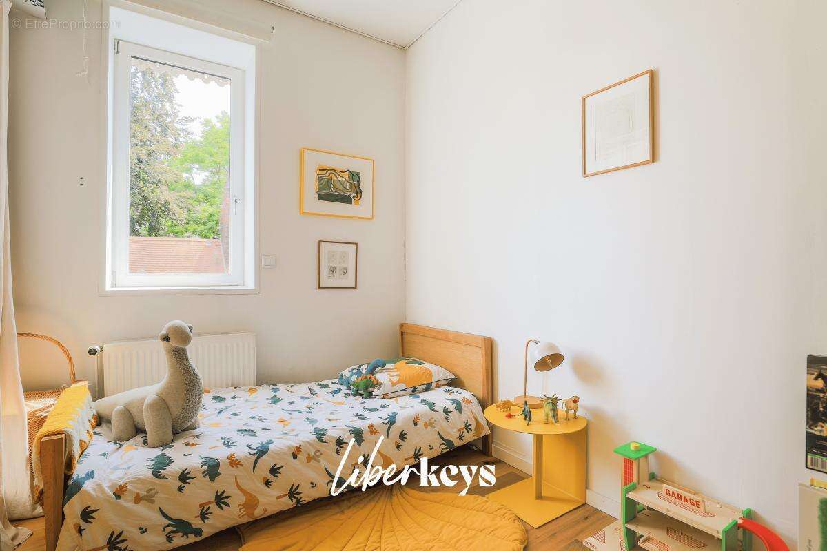 Maison de caractère de 150 m² – 7 pièces - Vieux-Lille - photo 6