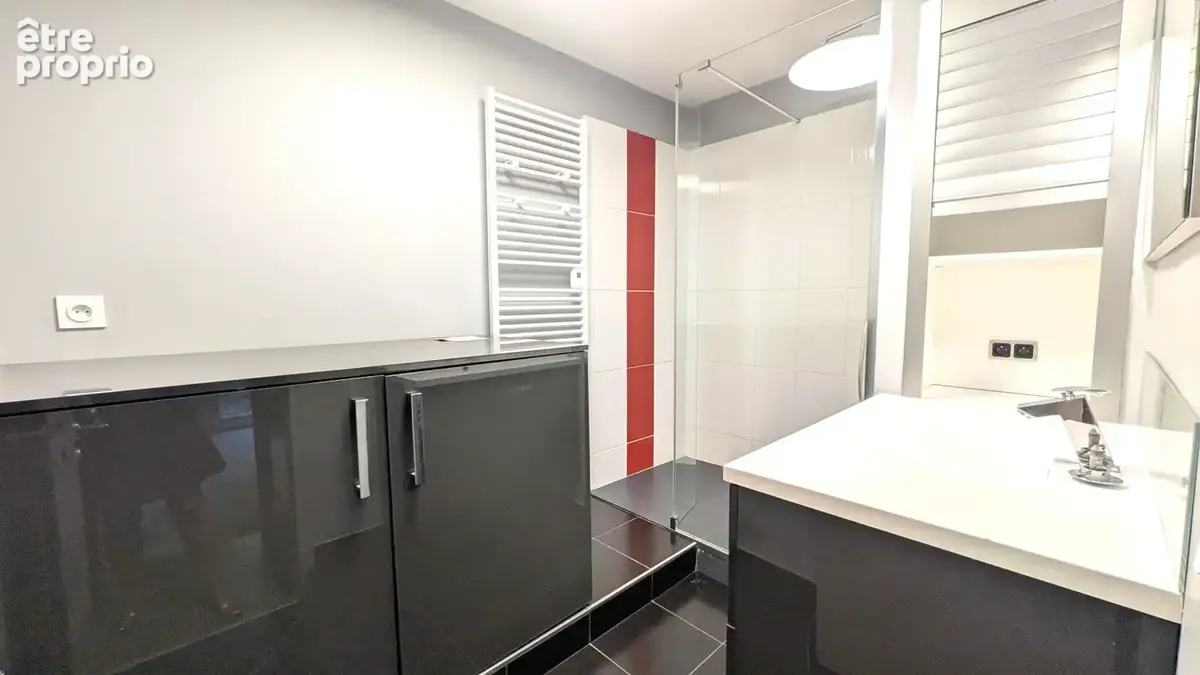 Achat-vente laval appartement  de 180 m² quartier gare - centre ville - photo 7