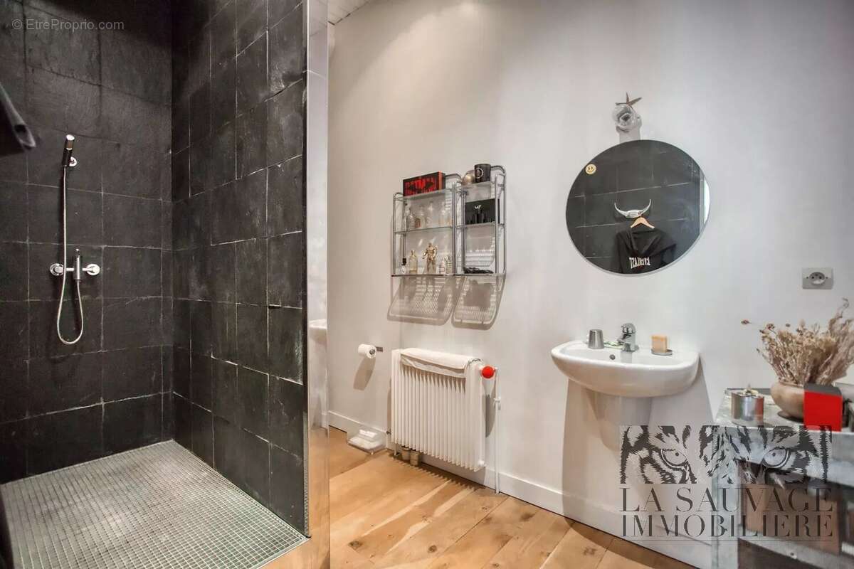 Appartement à PARIS-10E