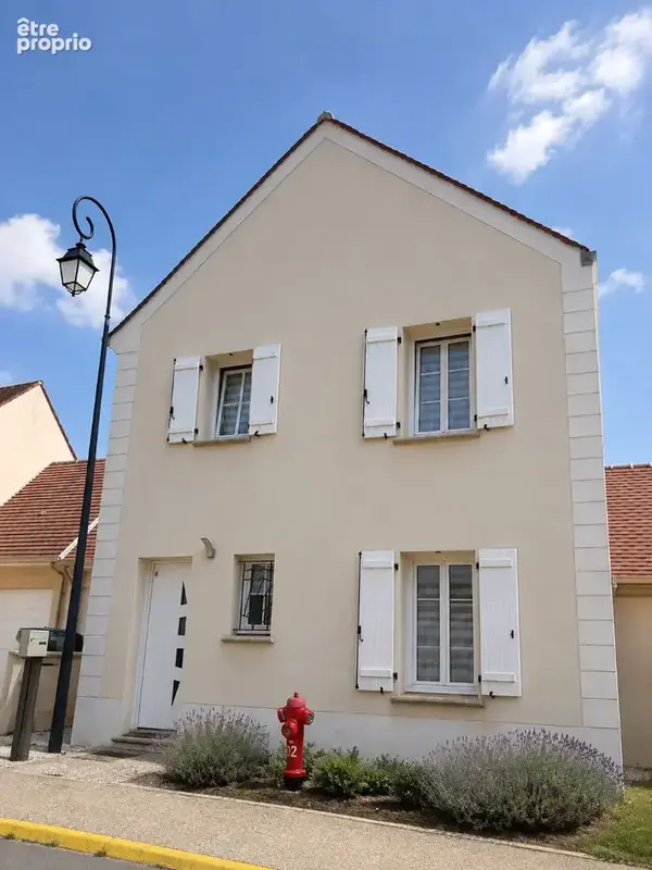 Maison à LA CHAPELLE-EN-SERVAL