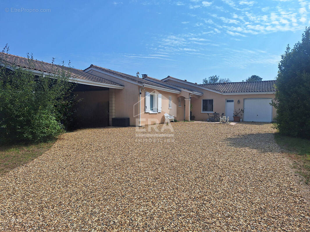 Maison à MONTPON-MENESTEROL