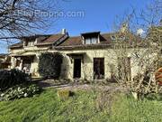 Maison à FRESNEAUX-MONTCHEVREUIL