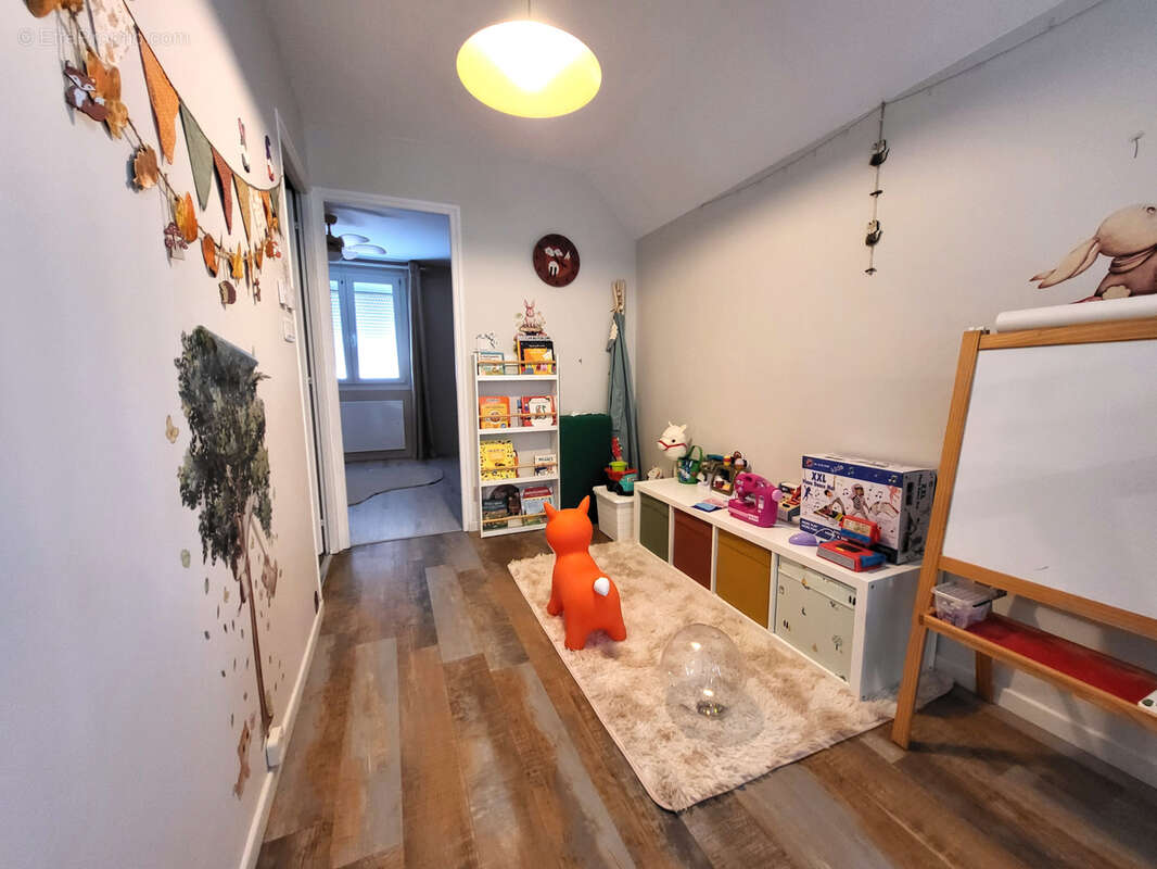 Sur secteur recherché belle maison independante 158m2 tout confort - photo 13