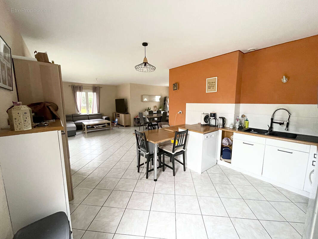 Maison à SAINT-ANDRE-DE-LA-MARCHE