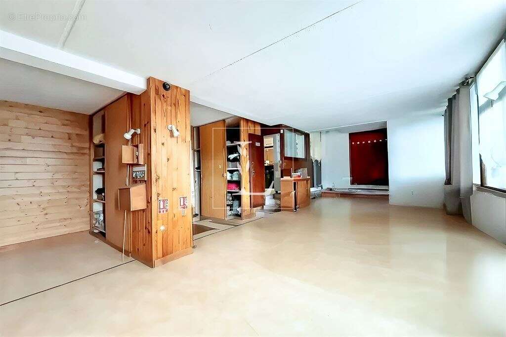 Commerce à GOUAUX-DE-LARBOUST