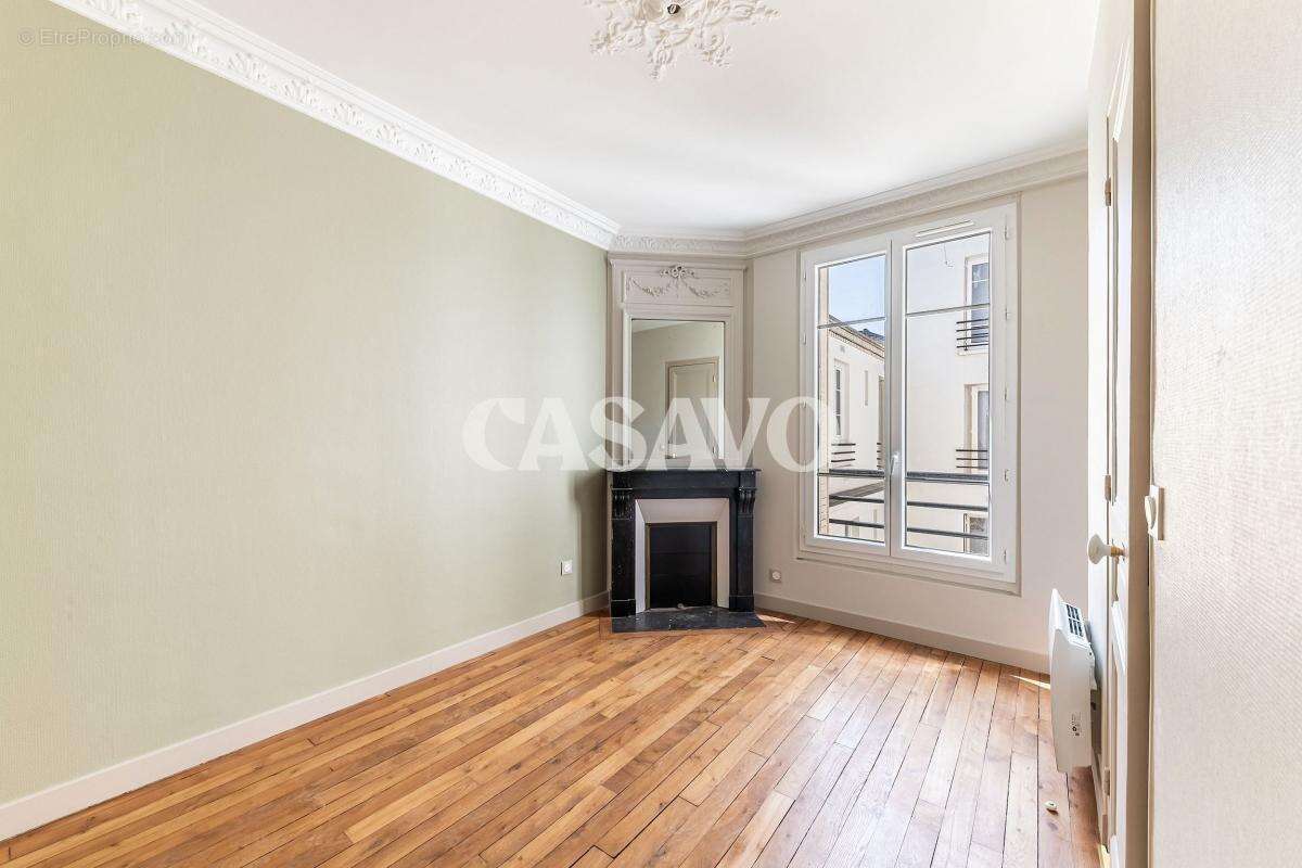 Appartement à PARIS-14E