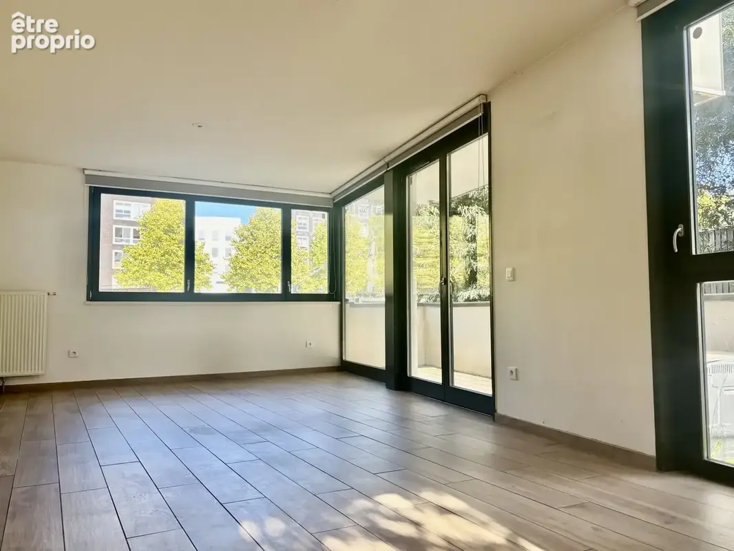 Appartement 3 pièces 75 m² à vendre à Lille (59000) - photo 2
