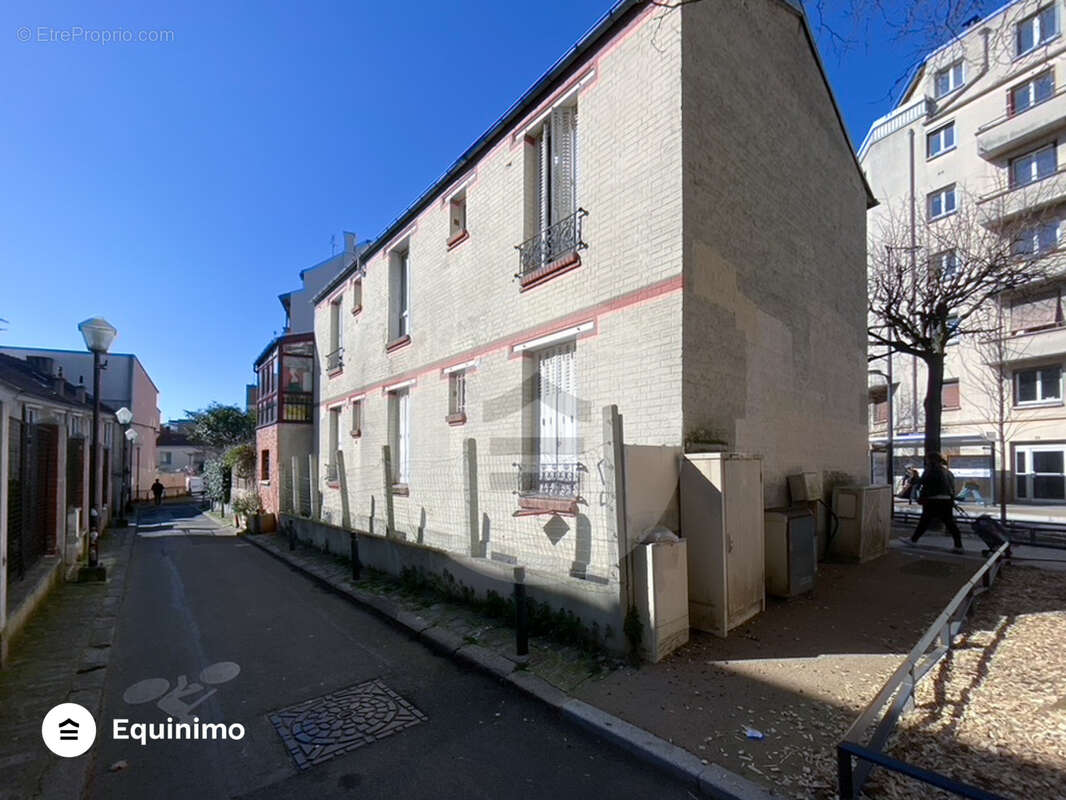 Appartement à LES LILAS