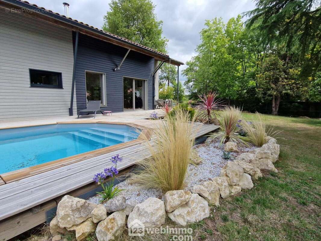 Maison à LES CLOUZEAUX