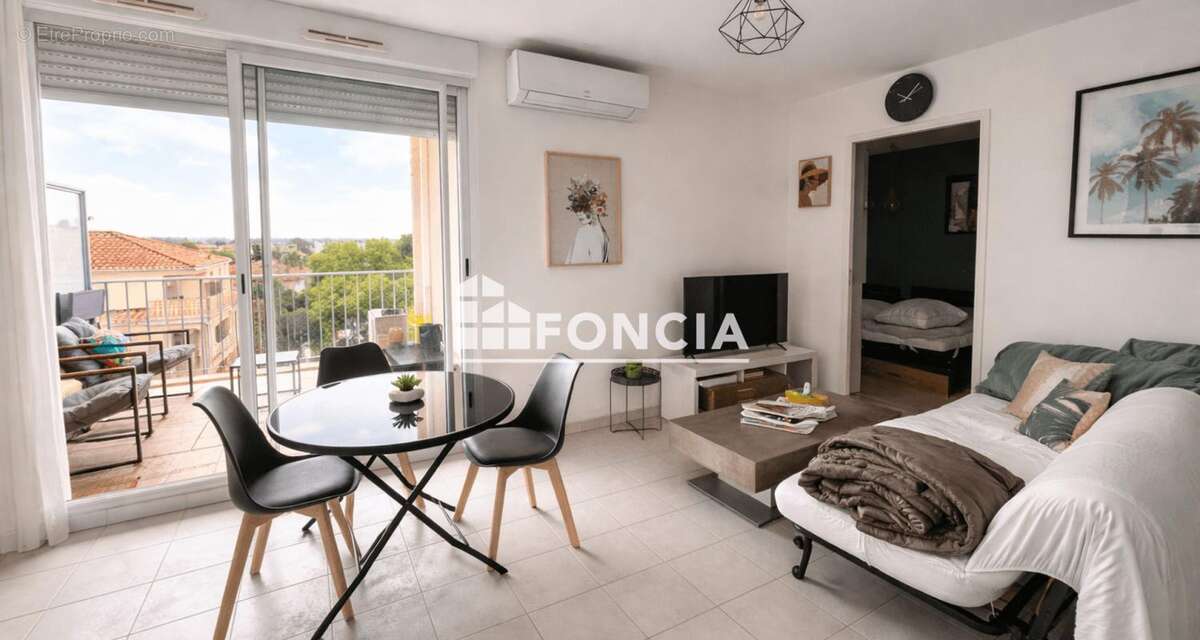Appartement à HYERES