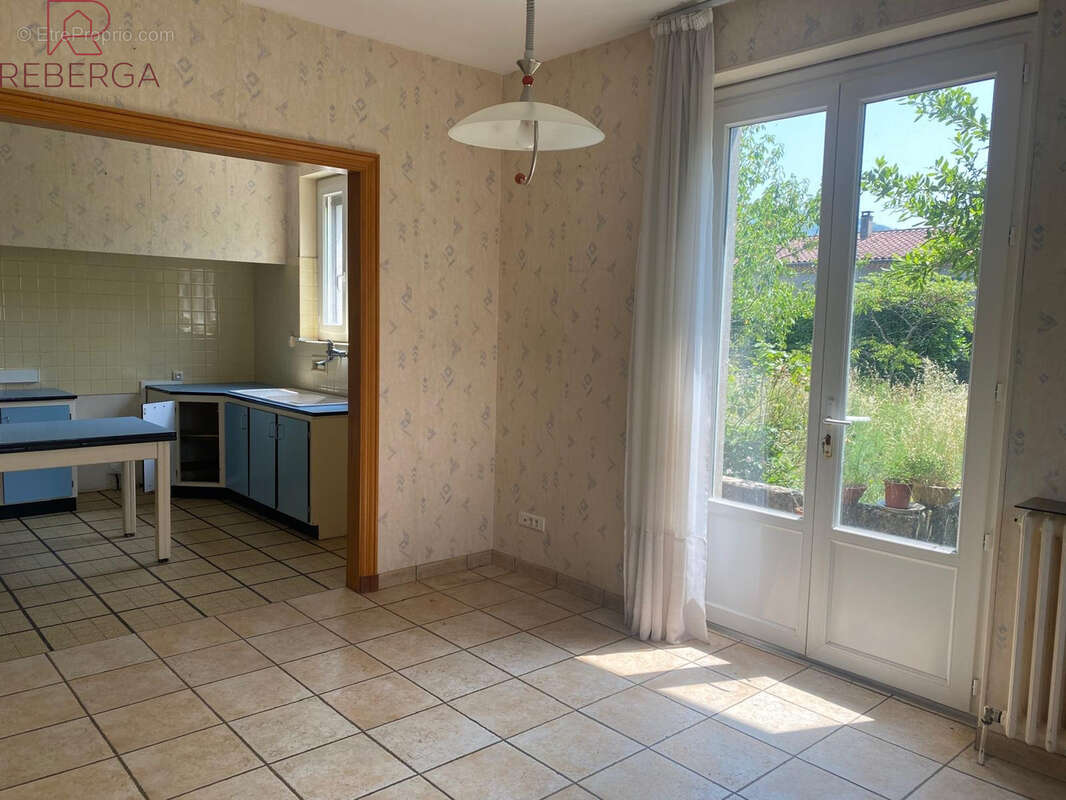 Maison à AUSSILLON