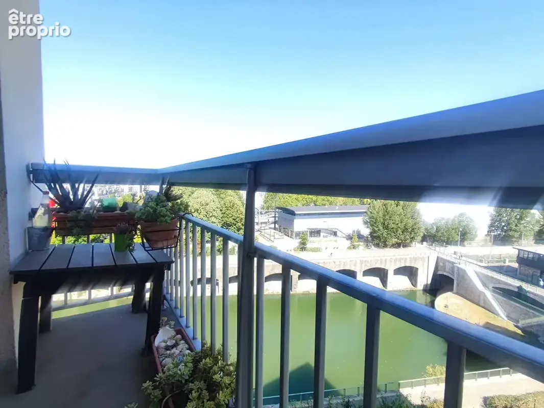 Appartement à PARIS-19E