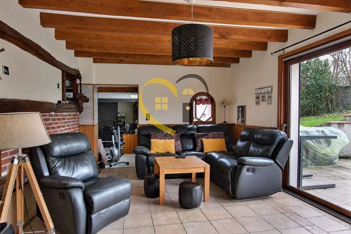 Maison à IVOY-LE-PRE