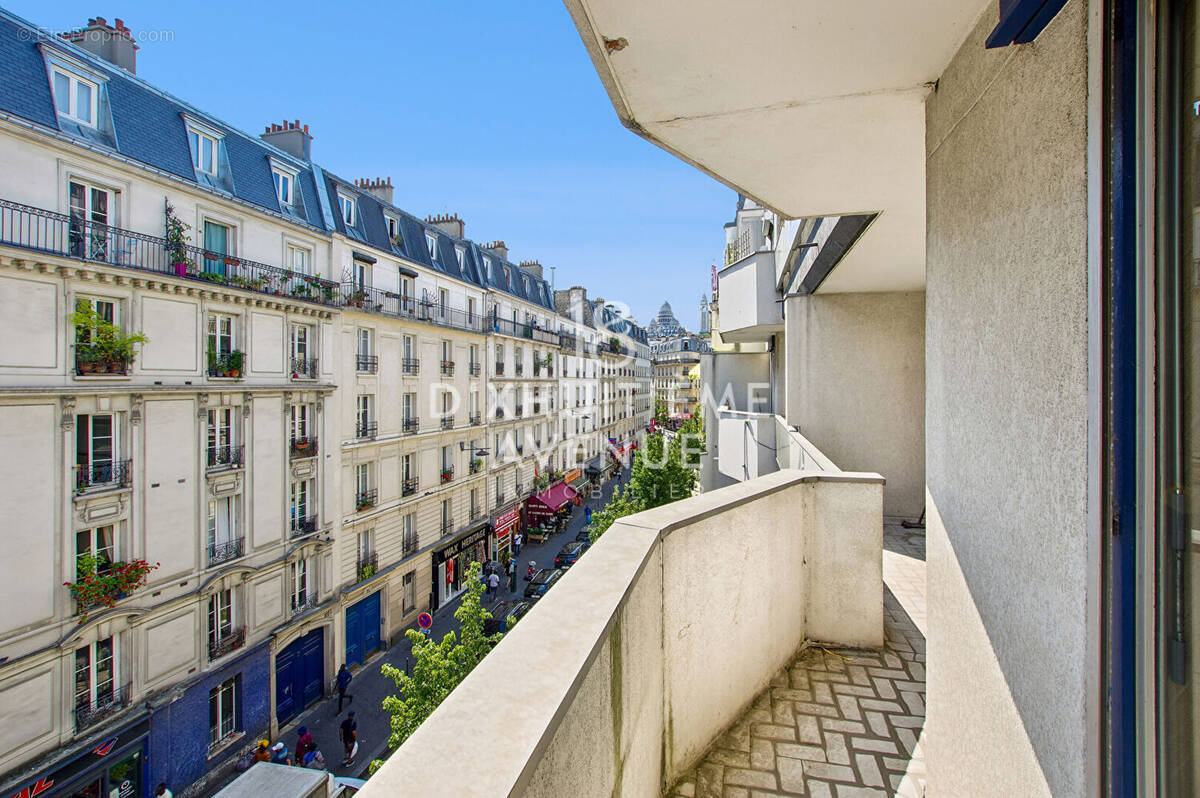 Appartement à PARIS-18E