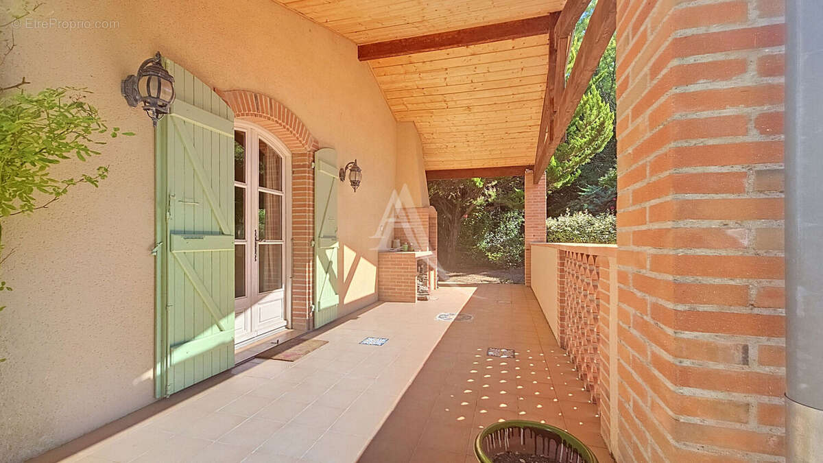 Montastruc la Conseillère, villa T8 avec piscine - photo 12