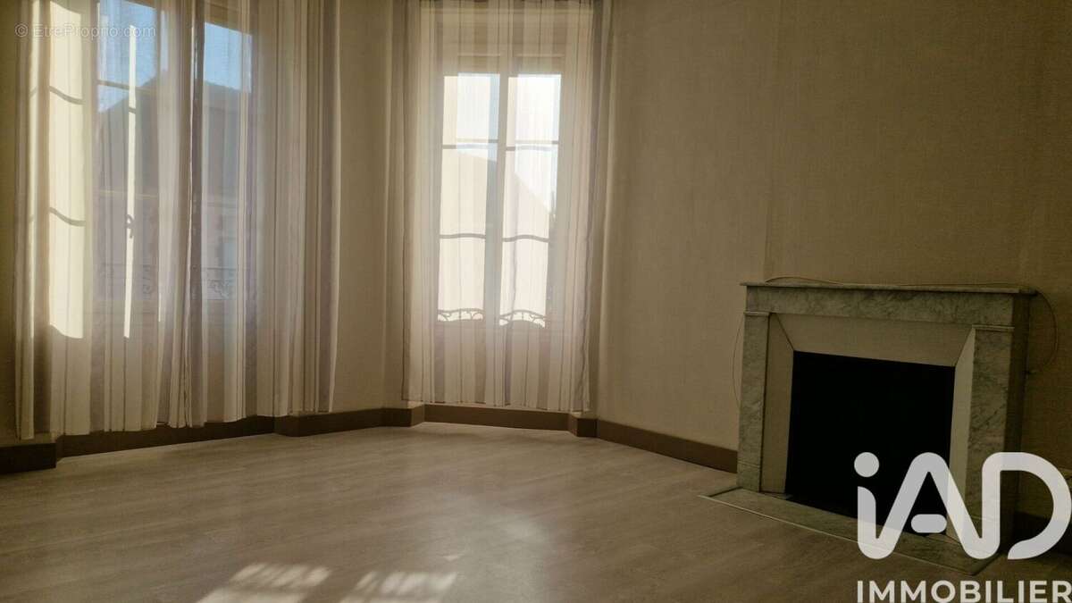 Photo 3 - Maison à NEUVY-SAUTOUR