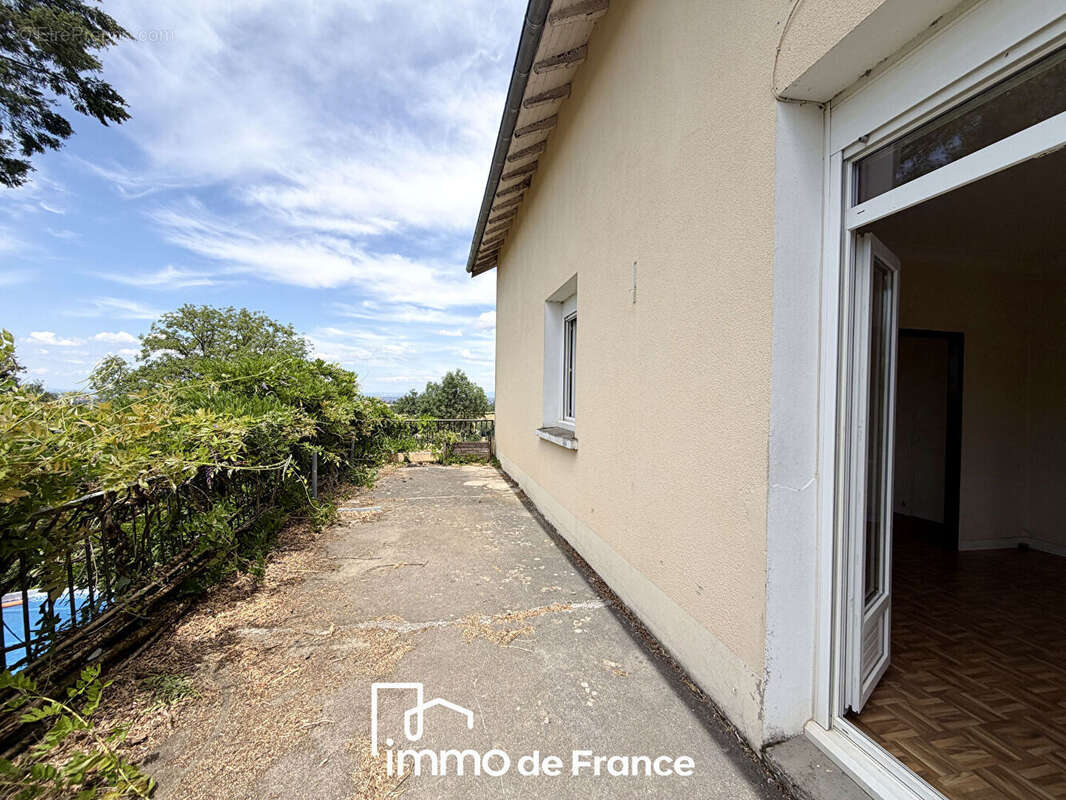 Maison T5 à fort potentiel  - Commune de LUC LA PRIMAUBE - photo 9