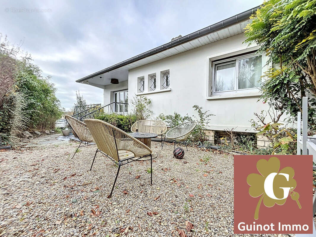 Maison à LILLEBONNE