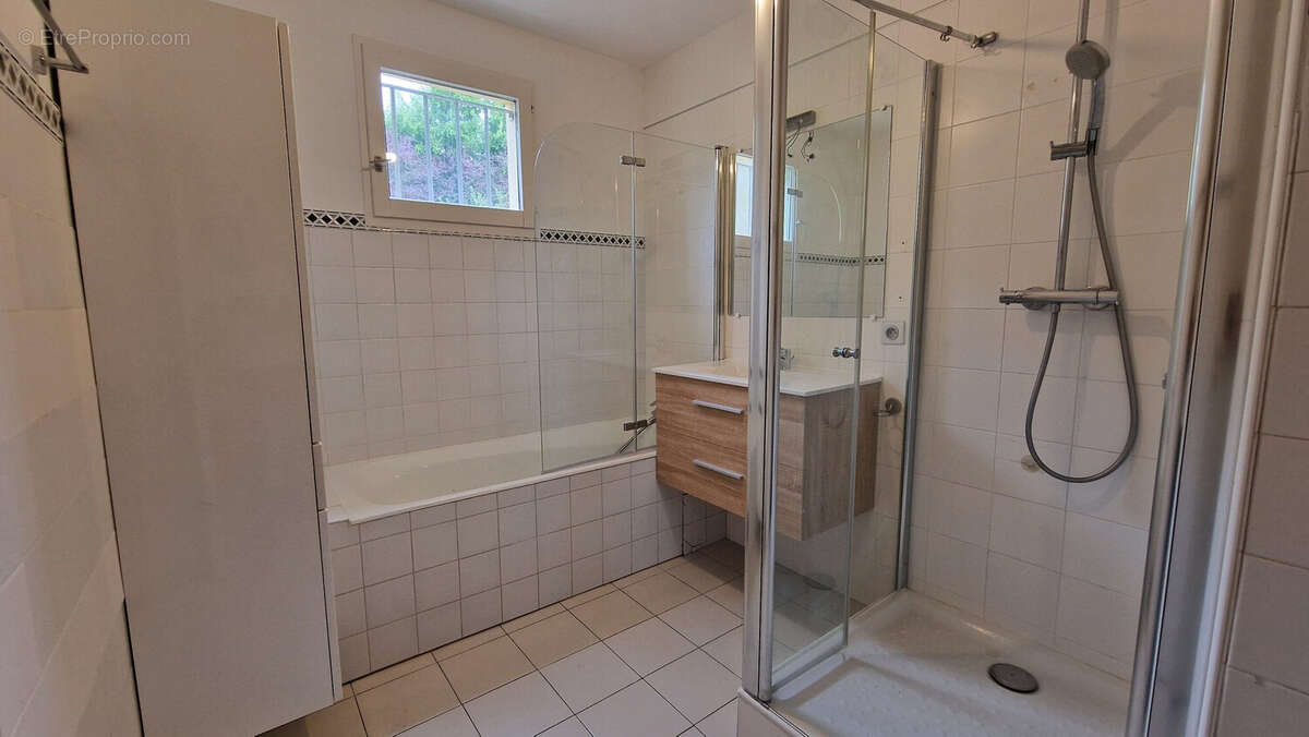 Appartement à SAINT-JULIEN-EN-GENEVOIS