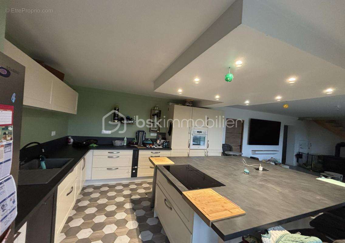 Maison à MAUZE-SUR-LE-MIGNON