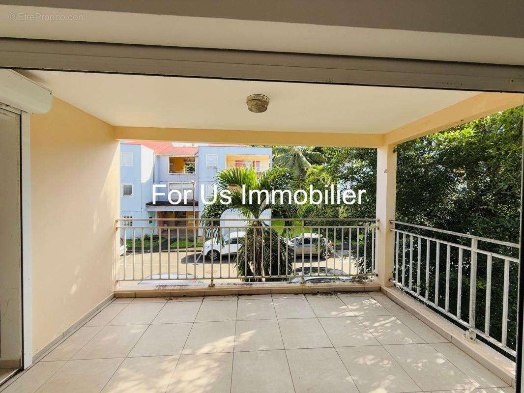 Appartement à SAINTE-ROSE