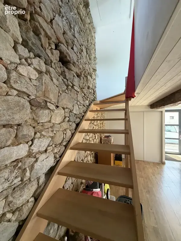 AIZENAY, maison en pierres de 158 m2 sur 422 m2 de terrain - photo 9