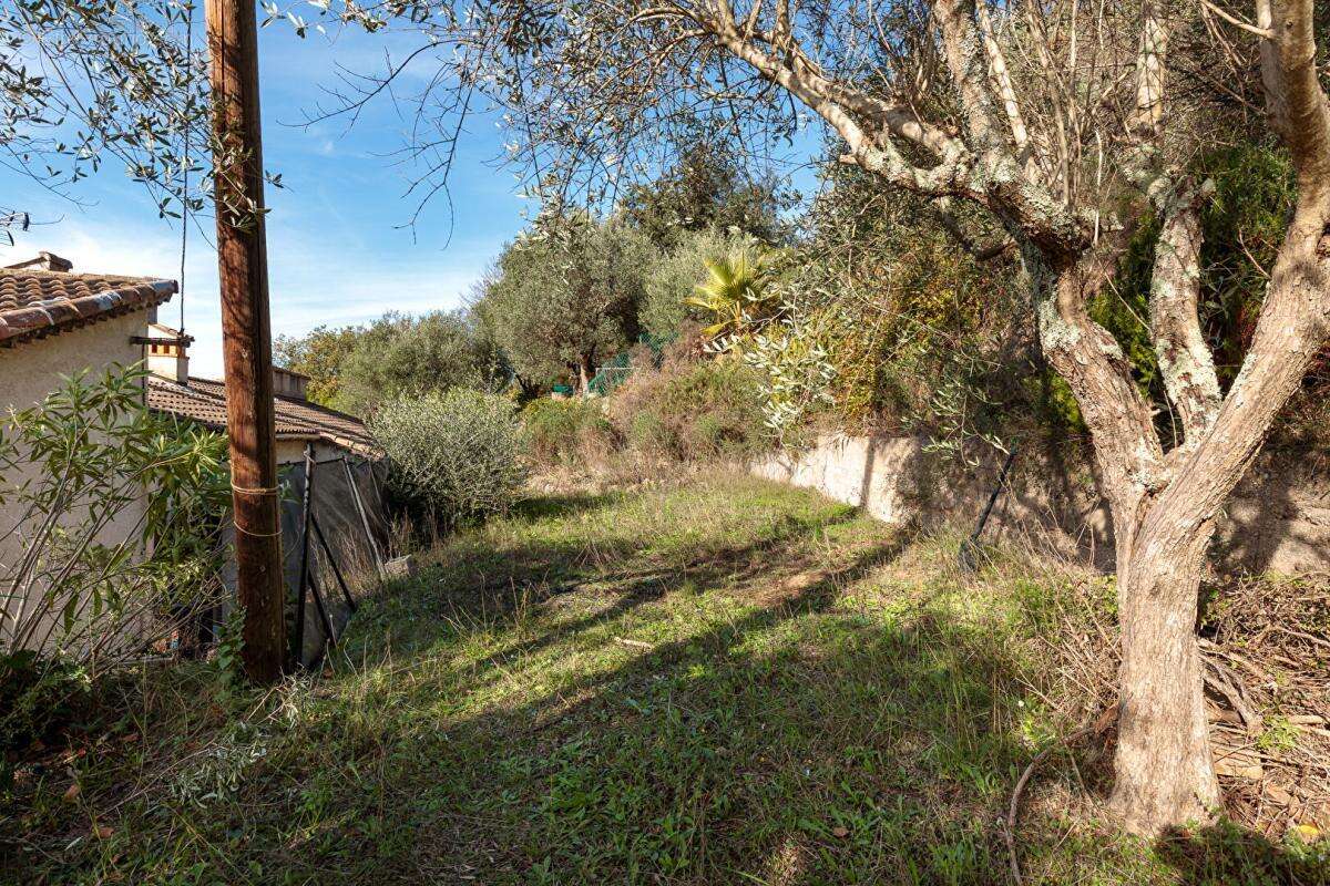 Maison à BAGNOLS-EN-FORET