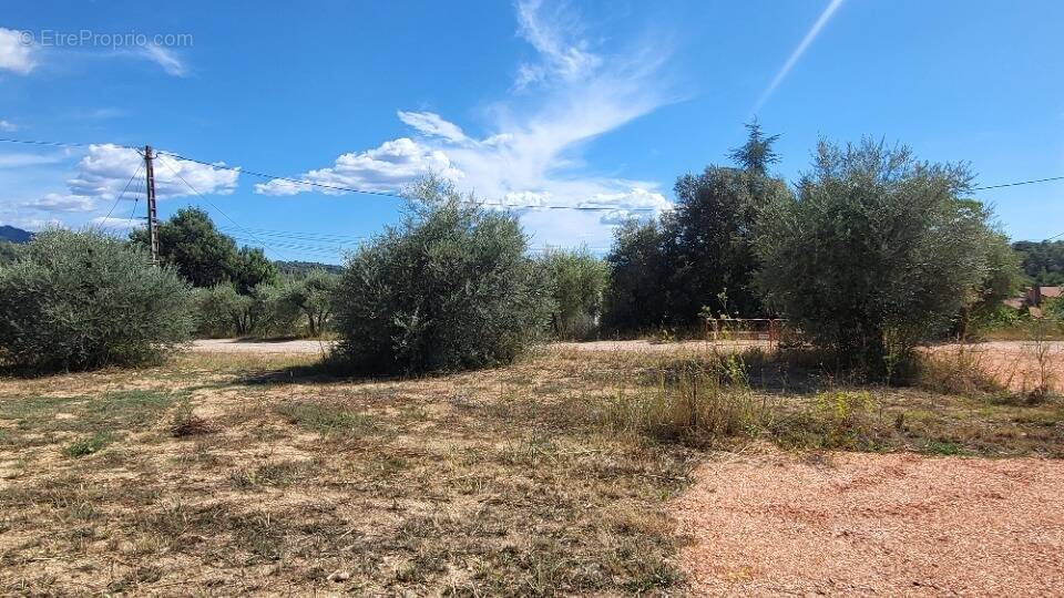 Terrain à BARJOLS